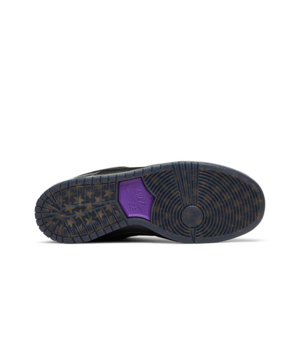 Nike SB Dunk Low Famila First Avenue Special