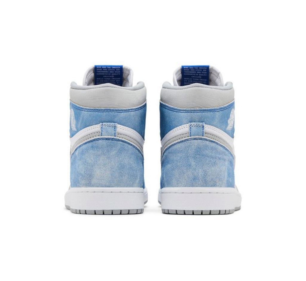 Air Jordan 1 High Retro Hyper Royal