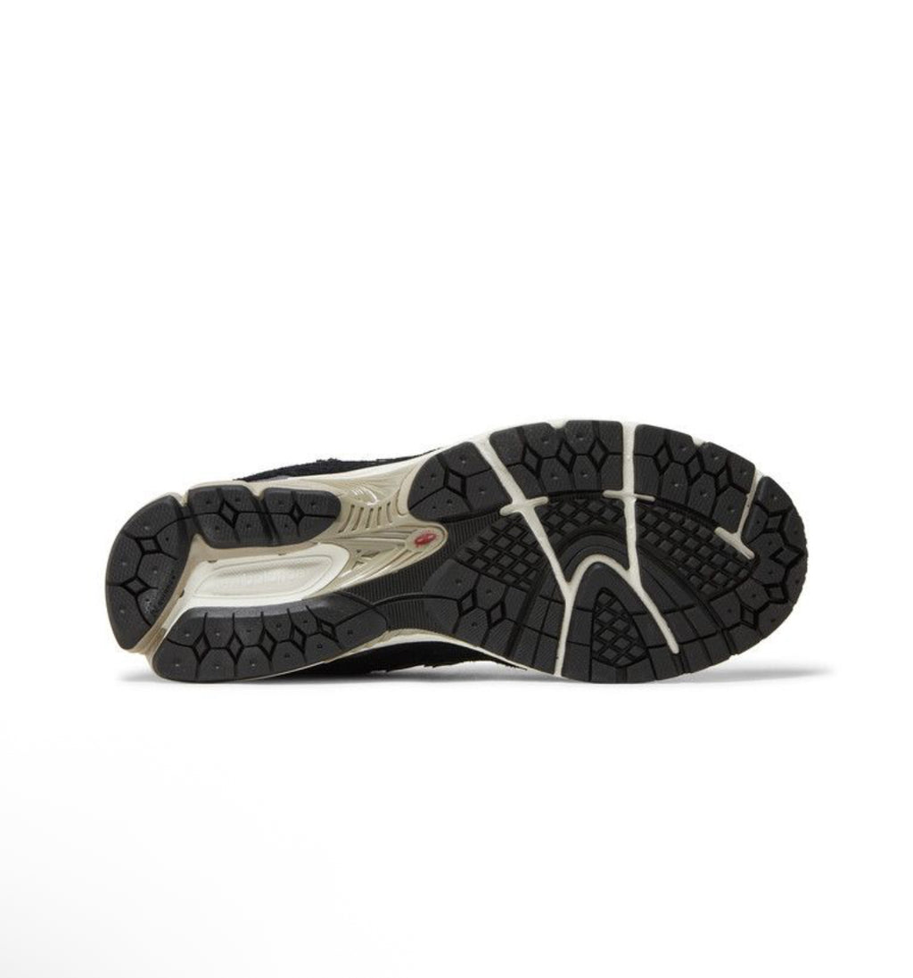 New Balance 2002R Protection Pack Black Grey