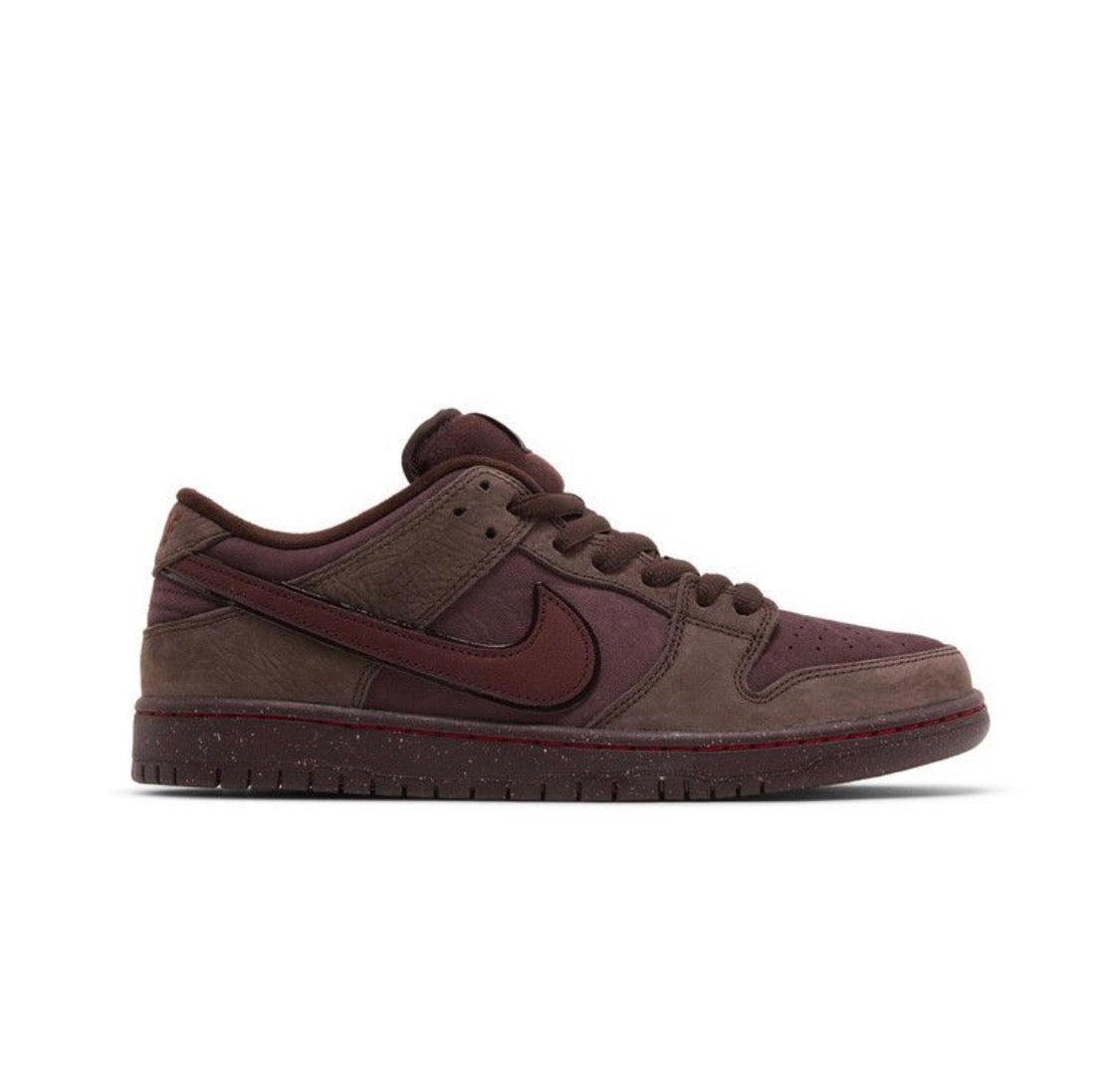 Nike SB Dunk Low City of Love  Burgundy