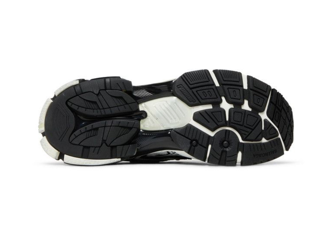 Balenciaga Runner Sneakers Black White